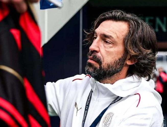 45岁皮尔洛神级发挥!30米任意球直挂死角:精准制导 无与伦比的弧线 45岁皮尔洛神级发挥!30米任意球直挂死角:精准制导 无与伦比的弧线