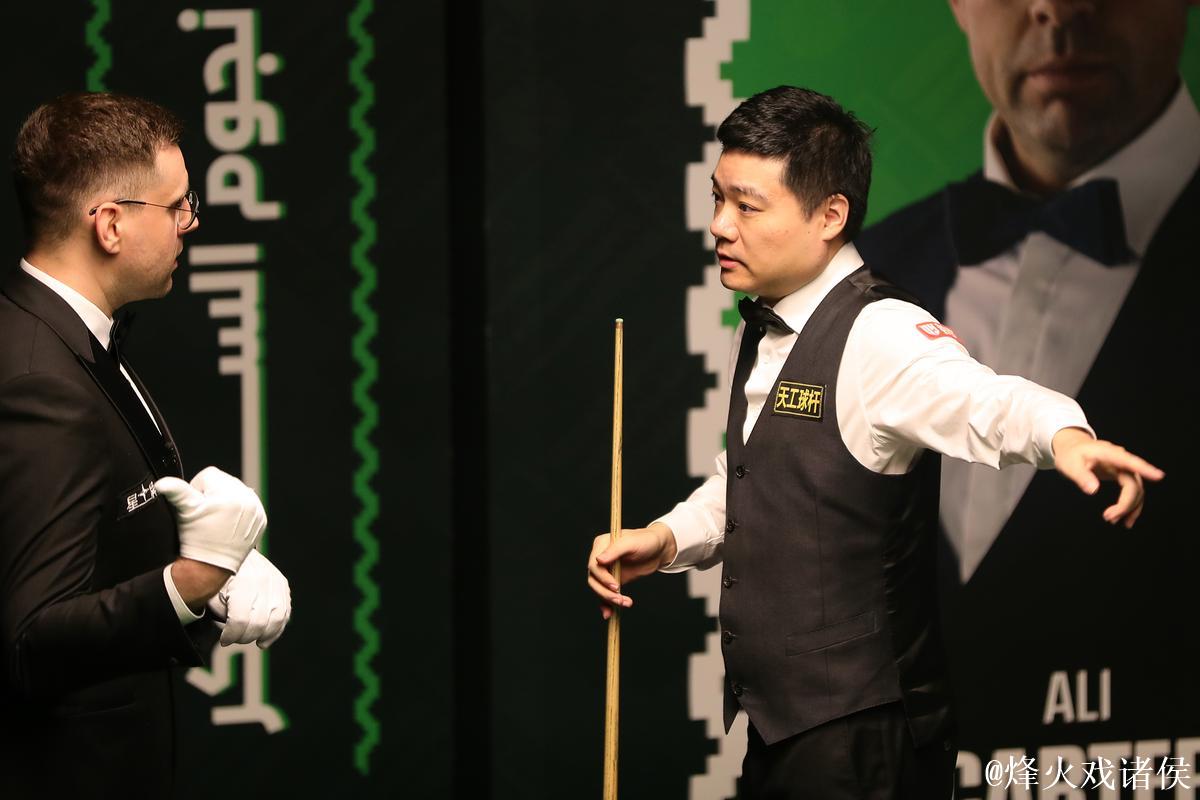 丁俊晖5-2击败马奎尔 斯诺克沙特大师赛挺进16强 丁俊晖5-2击败马奎尔 斯诺克沙特大师赛挺进16强