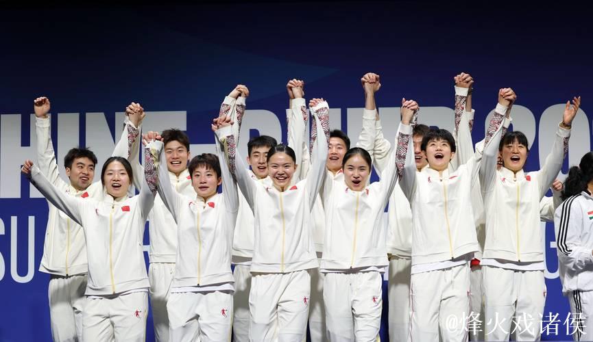 国手强势出击 全运会羽毛球团体赛四强诞生 国手强势出击 全运会羽毛球团体赛四强诞生